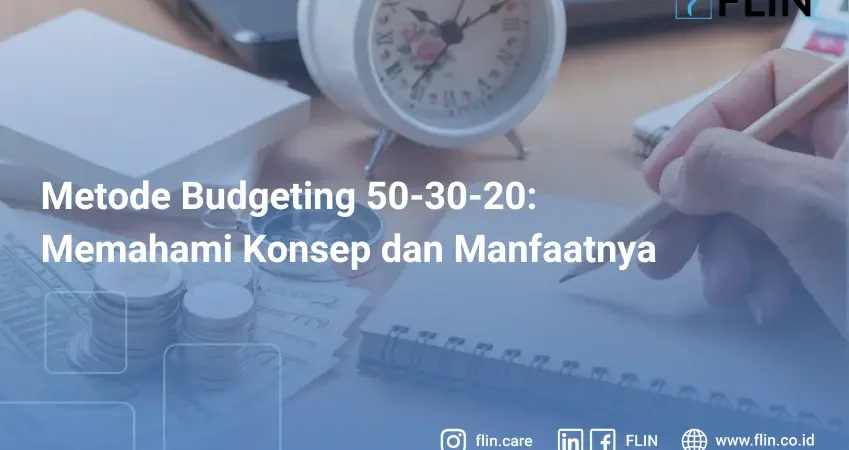 Tangan menggunakan pensil menulis pada kertas catatan dan objek keuangan bisnis